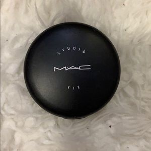 MAC Studio Fix Powder NW35
